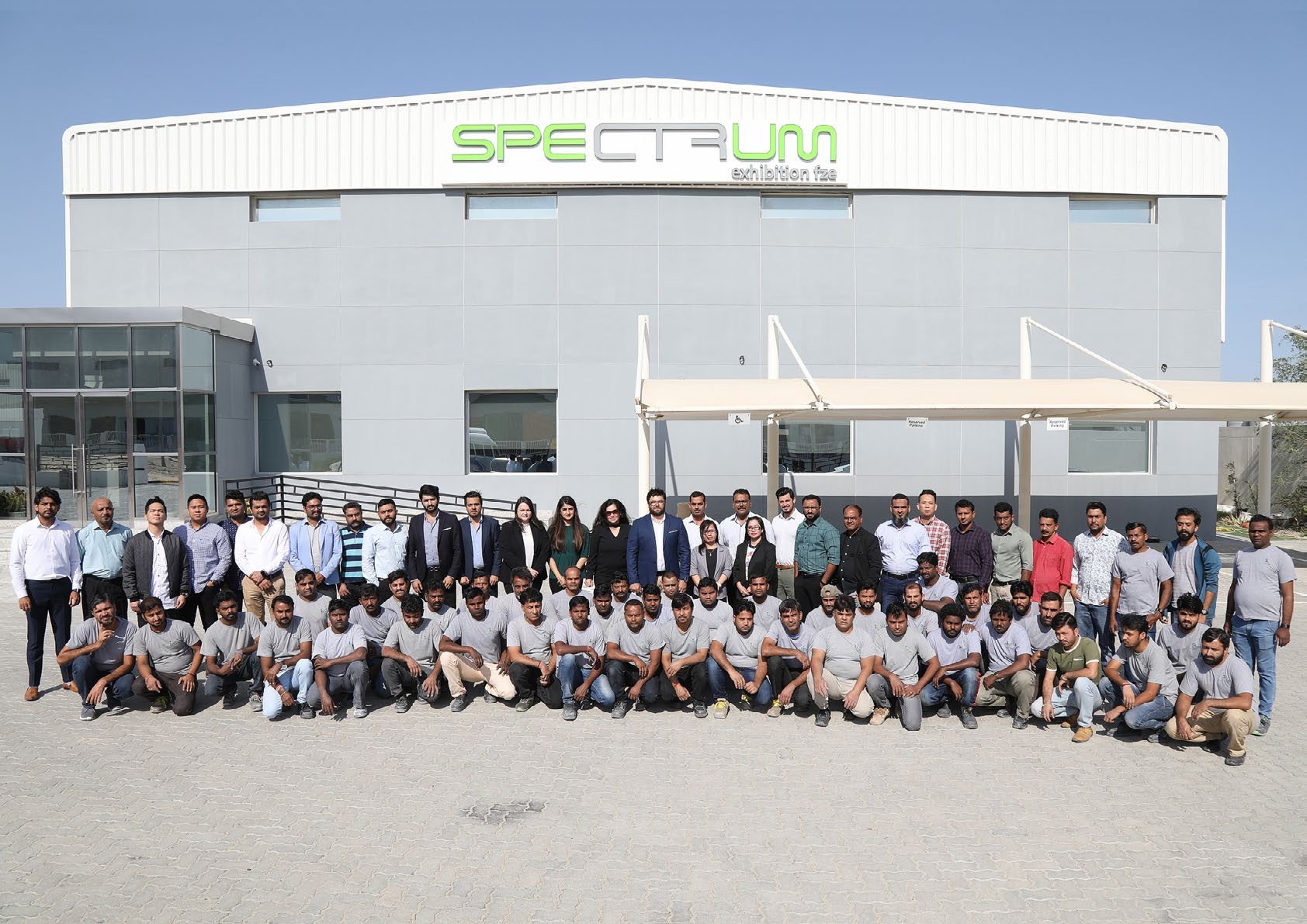 spectrum-exhibition-team-100-plus-members-dubai